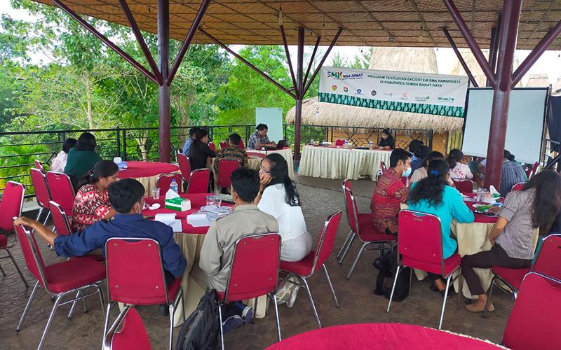 Workshop Membangun Relasi dan Kemitraan antara SMK Pariwisata dengan Dunia Usaha & Dunia Industri (DUDI)